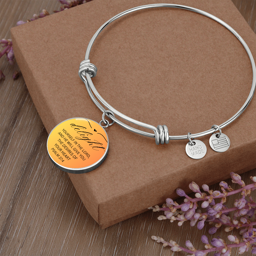 Personalized Engraved Bible Verse Circle Pendant Christian Bangle Gift - Delight Yourself in the Lord Psalm 37:4