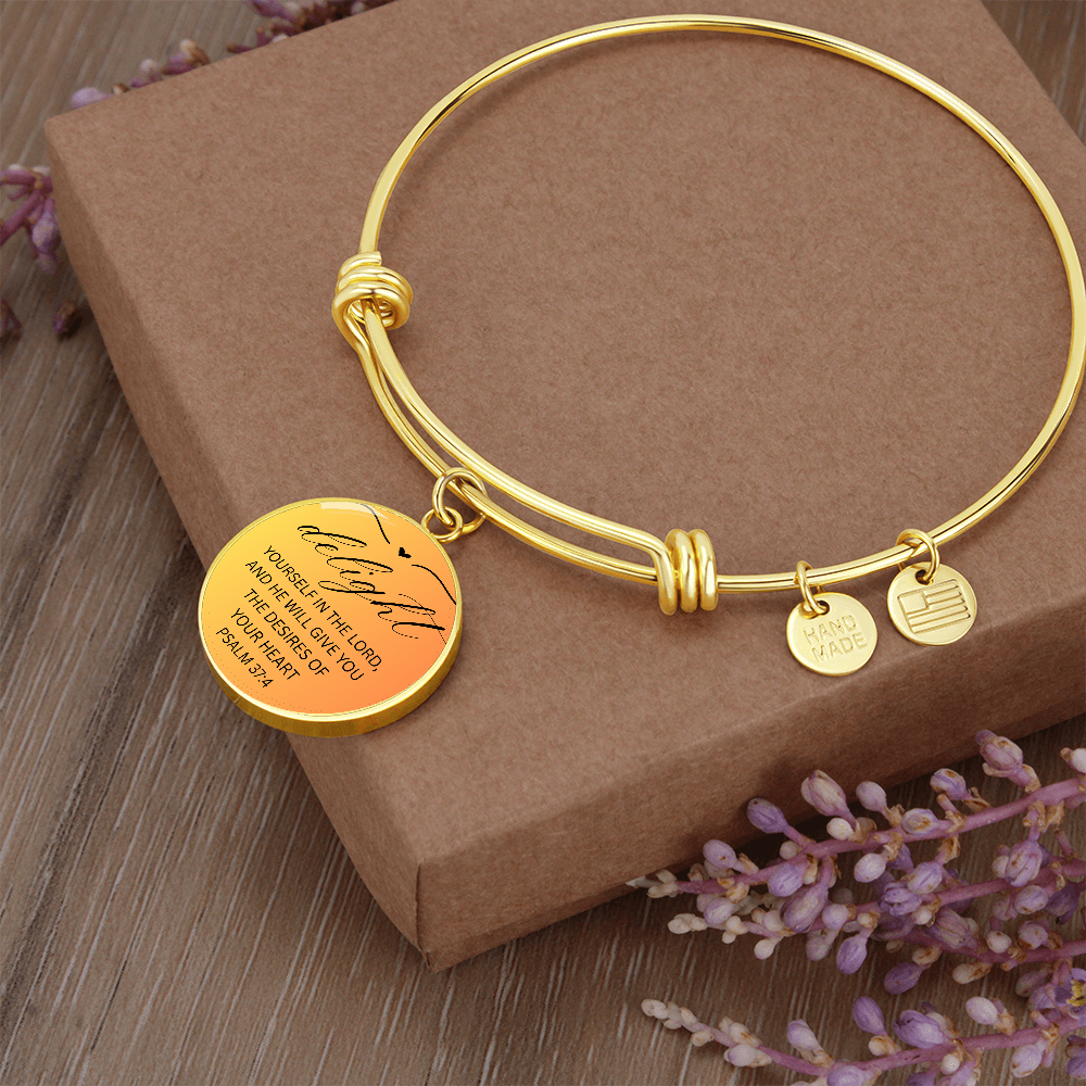 Personalized Engraved Bible Verse Circle Pendant Christian Bracelet Gift - Delight Yourself in the Lord Psalm 37:4