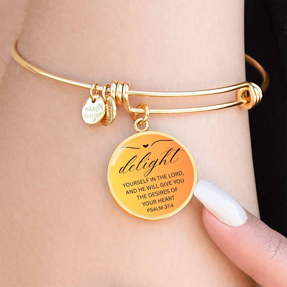 Personalized Engraved Bible Verse Circle Pendant Christian Bracelet Gift - Delight Yourself in the Lord Psalm 37:4