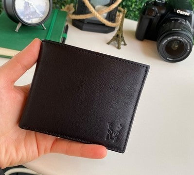 Zendar Men's Rustic Genuine Leather Classic Trifold Wallet